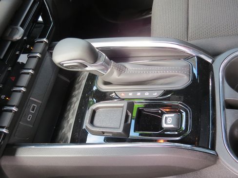 New 2025 GMC Canyon Elevation w/ Convenience Package image 20