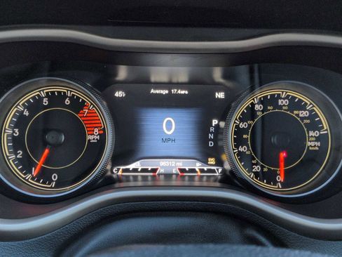 Used 2016 Jeep Cherokee Limited image 36