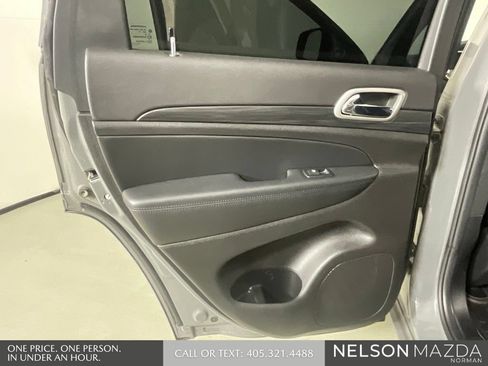 Used 2021 Jeep Grand Cherokee Laredo X AWD/4WD image 22
