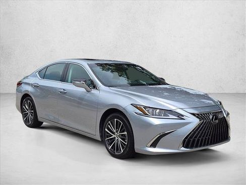 Used 2025 Lexus ES 300h w/ Premium Package FWD image 3