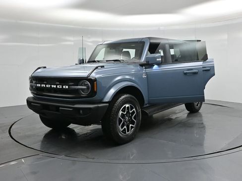 New 2025 Ford Bronco Outer Banks image 31
