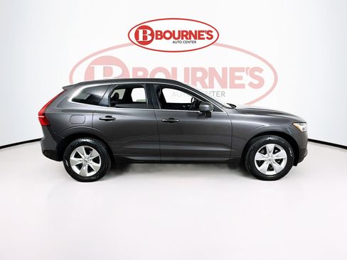 Used 2022 Volvo XC60 B5 Momentum AWD/4WD image 12