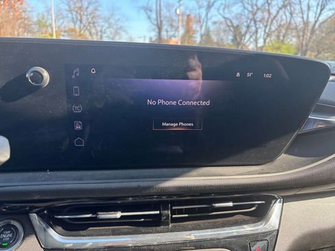 Used 2025 Buick Envista Sport Touring image 21