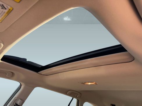 Used 2021 Subaru Outback Limited image 16