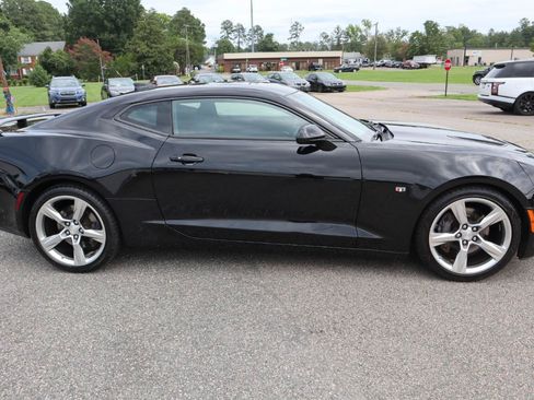 Used 2017 Chevrolet Camaro SS RWD image 7
