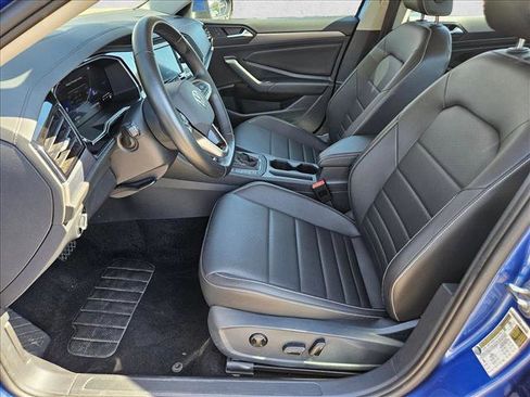 Used 2024 Volkswagen Jetta SE image 15