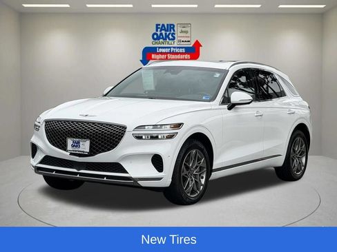 Used 2023 Genesis GV70 2.5T w/ Advanced Package AWD/4WD image 3