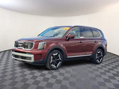 Used 2024 Kia Telluride S w/ S Sunroof Package image 3