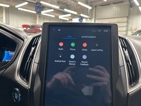 Used 2024 Ford Edge SEL w/ Convenience Package image 18