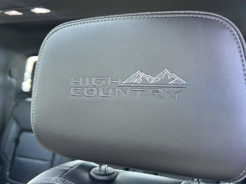 Used 2019 Chevrolet Silverado 1500 High Country w/ Technology Package AWD/4WD image 16
