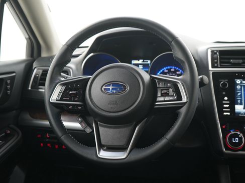 Used 2018 Subaru Outback 2.5i Limited AWD/4WD image 16