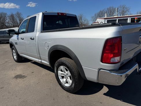 Used 2016 RAM 1500 Classic SLT AWD/4WD image 10