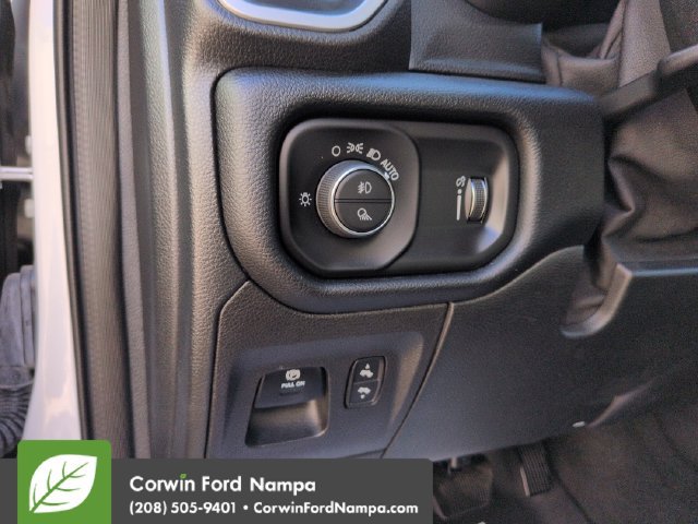 Used 2022 RAM 1500 Big Horn AWD/4WD image 13