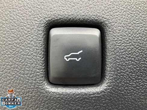 Used 2022 Ford Escape Titanium w/ Titanium Premium Package FWD image 11