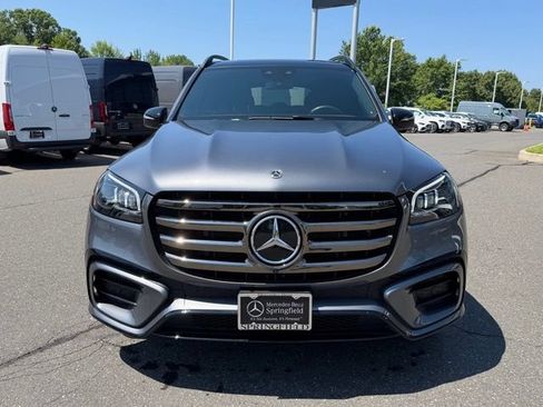 Used 2024 Mercedes-Benz GLS 450 4MATIC image 2