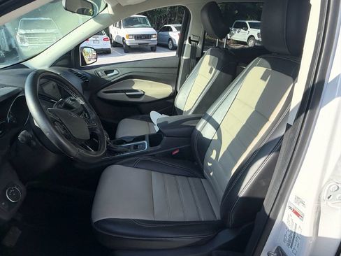 Used 2019 Ford Escape SEL FWD image 9