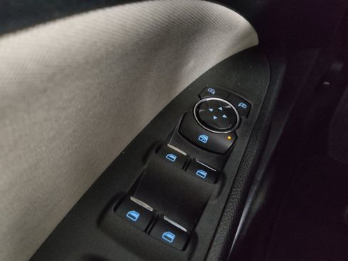 Used 2018 Ford Fusion S FWD image 27
