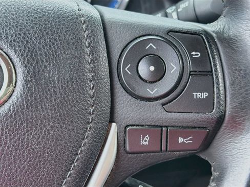 Used 2017 Toyota Corolla SE FWD image 20
