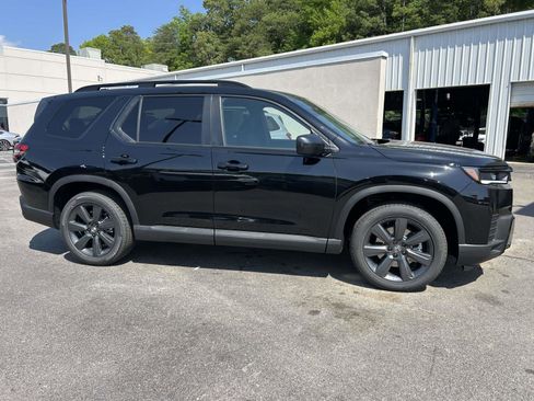 New 2026 Honda Pilot Sport image 2