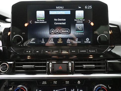 Used 2022 Nissan Pathfinder SL image 4