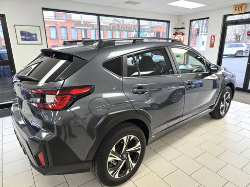 Used 2024 Subaru Crosstrek 2.0i Premium AWD/4WD image 11