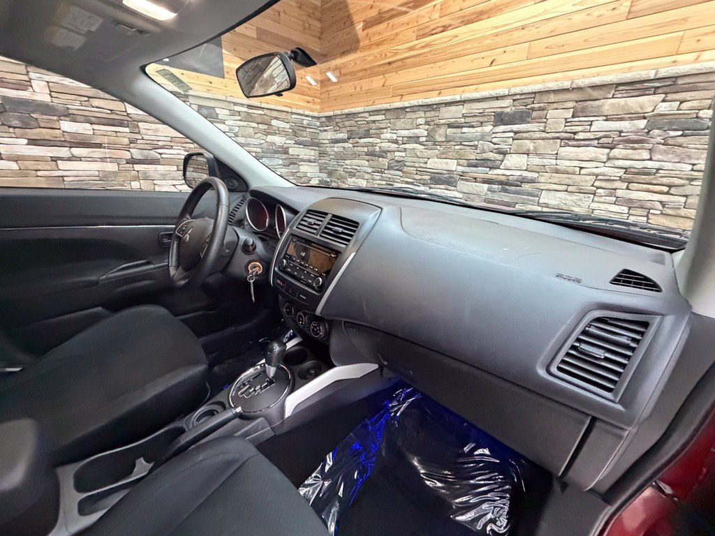 Used 2014 Mitsubishi Outlander Sport ES FWD image 35