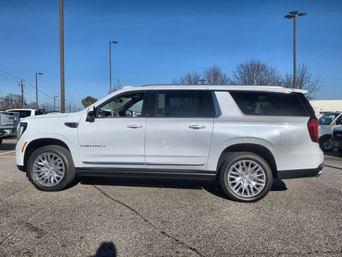 New 2026 GMC Yukon XL Denali w/ Sun & Power Step Package image 5