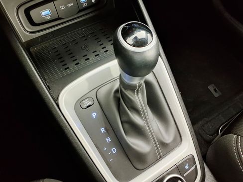 Certified 2026 Hyundai Venue SEL FWD image 21
