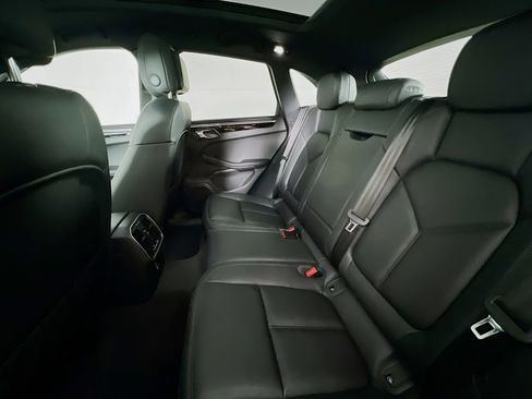 New 2026 Porsche Macan image 24
