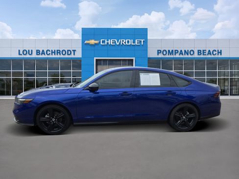 Used 2023 Honda Accord Sport image 4