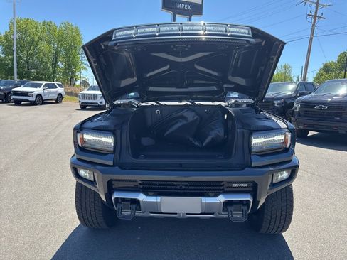Used 2025 GMC Hummer EV 3X w/ LPO, Dark Essentials Package AWD/4WD image 39