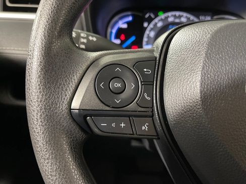 Certified 2025 Toyota RAV4 LE image 26