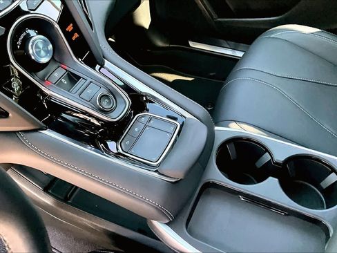 Certified 2025 Acura RDX SH-AWD image 17