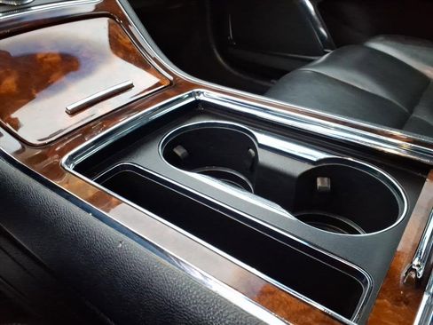 Used 2017 Lincoln Continental Select image 21