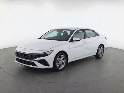 New 2026 Hyundai Elantra SE
