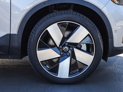 Used 2023 Volvo C40 P8 Recharge Ultimate image 6