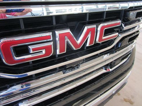 New 2026 GMC Sierra 1500 SLT w/ SLT Premium Plus Package AWD/4WD image 13
