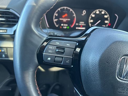 Used 2023 Honda Pilot TrailSport image 25