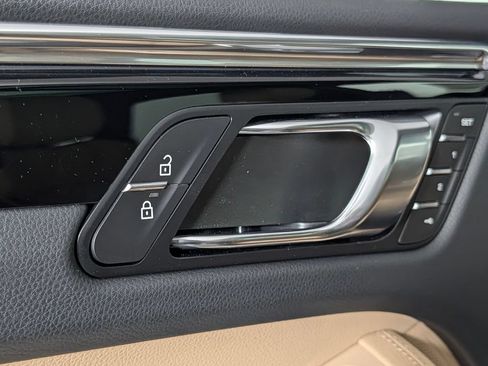 New 2026 Porsche Macan AWD/4WD image 26