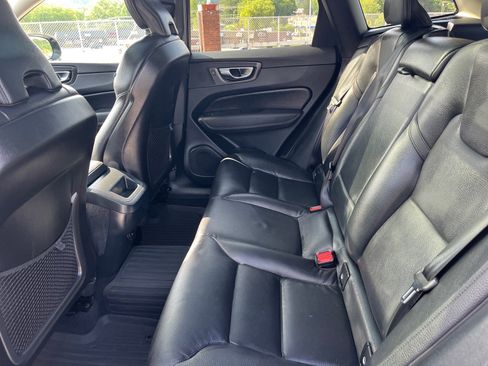 Used 2024 Volvo XC60 B5 Plus AWD/4WD image 18