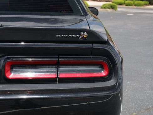 Used 2021 Dodge Challenger R/T Scat Pack RWD image 18