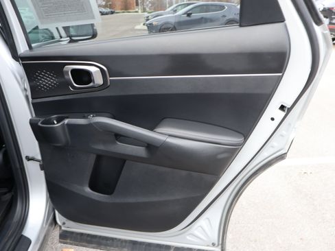 Used 2023 Kia Sorento EX image 13