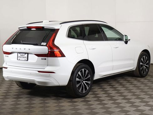 Used 2023 Volvo XC60 B5 Core w/ Climate Package image 10