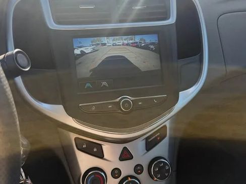 Used 2017 Chevrolet Sonic LT FWD image 9