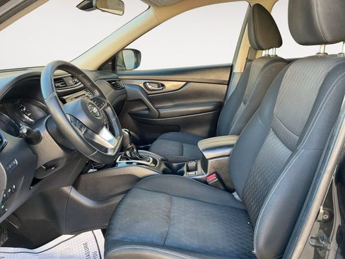 Used 2019 Nissan Rogue SV AWD/4WD image 11