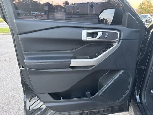 Used 2022 Ford Explorer XLT w/ Equipment Group 202A image 15