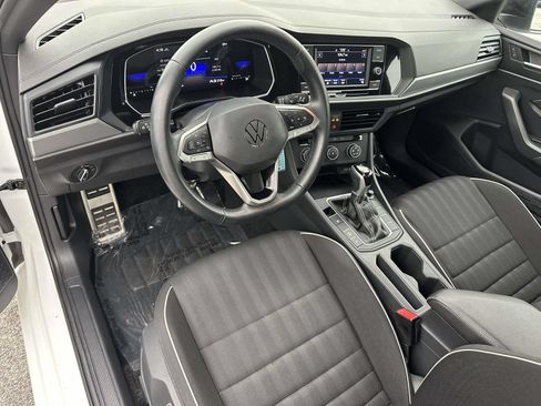 Used 2023 Volkswagen Jetta Sport FWD image 9
