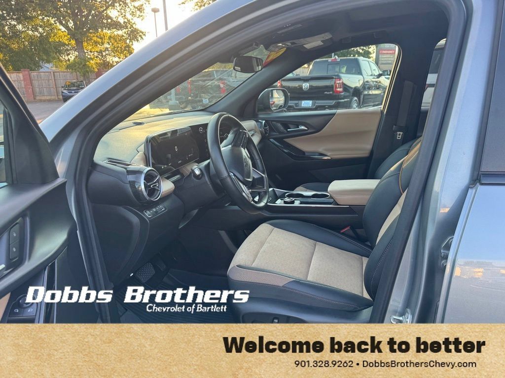 Used 2025 Chevrolet Equinox ACTIV AWD/4WD image 10