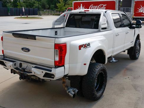 Used 2018 Ford F350 Limited AWD/4WD image 12