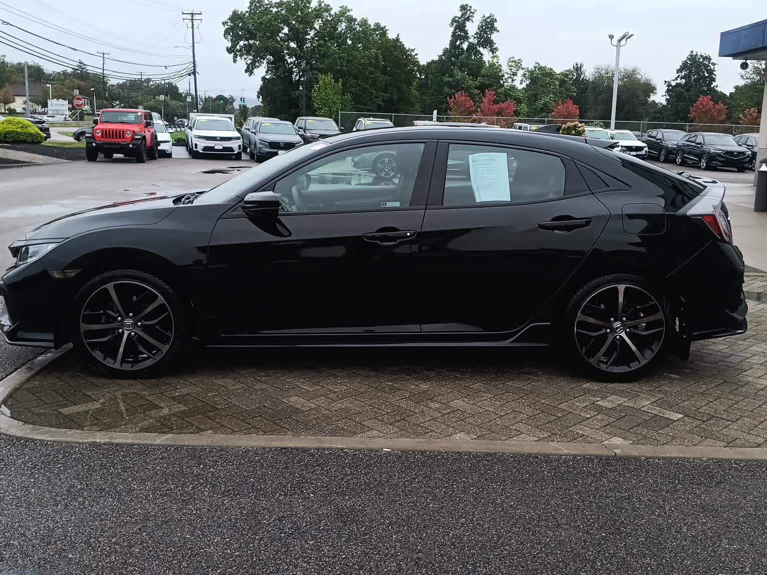 Used 2021 Honda Civic Sport image 2